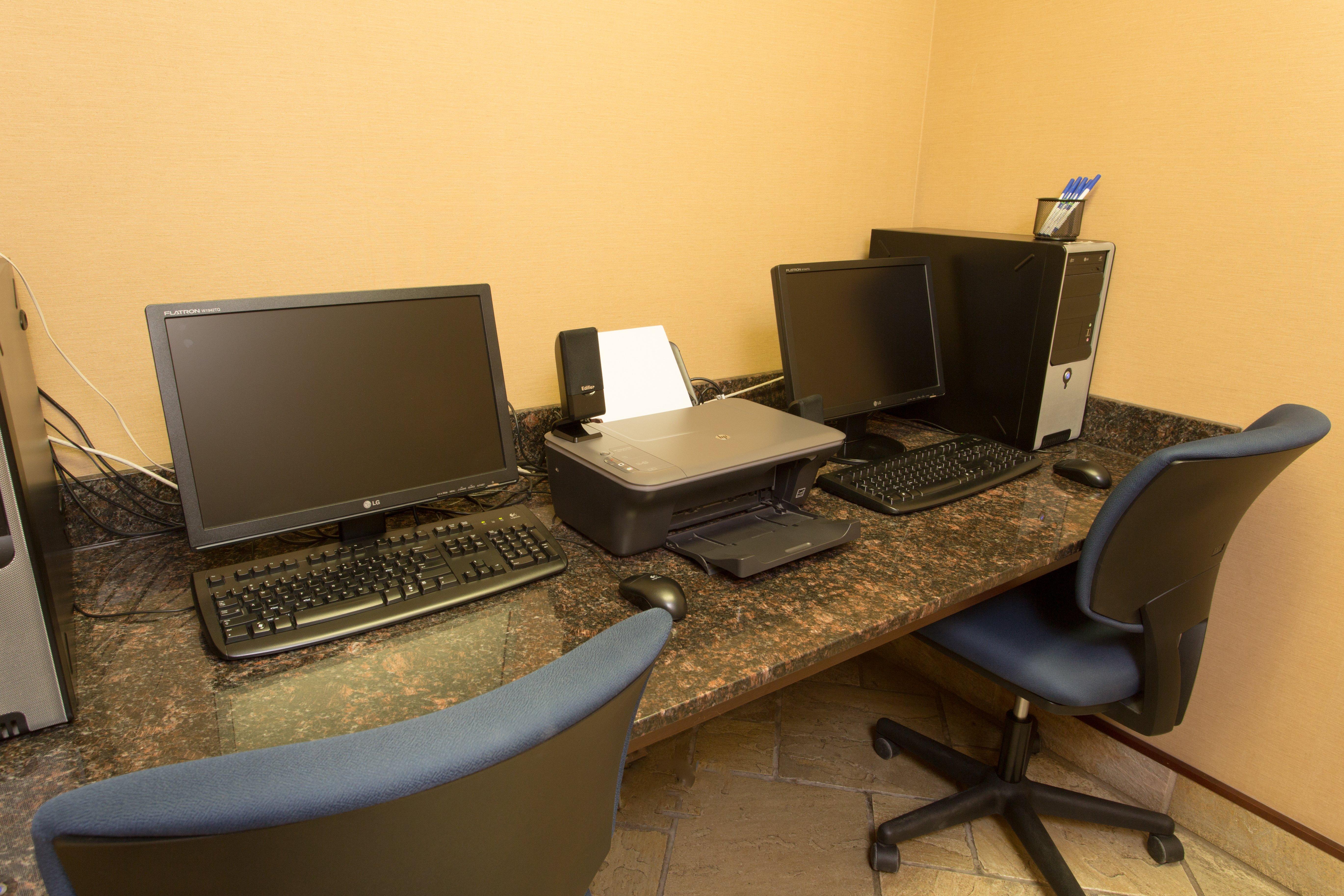 Holiday Inn Express & Suites Whitecourt By Ihg Dış mekan fotoğraf