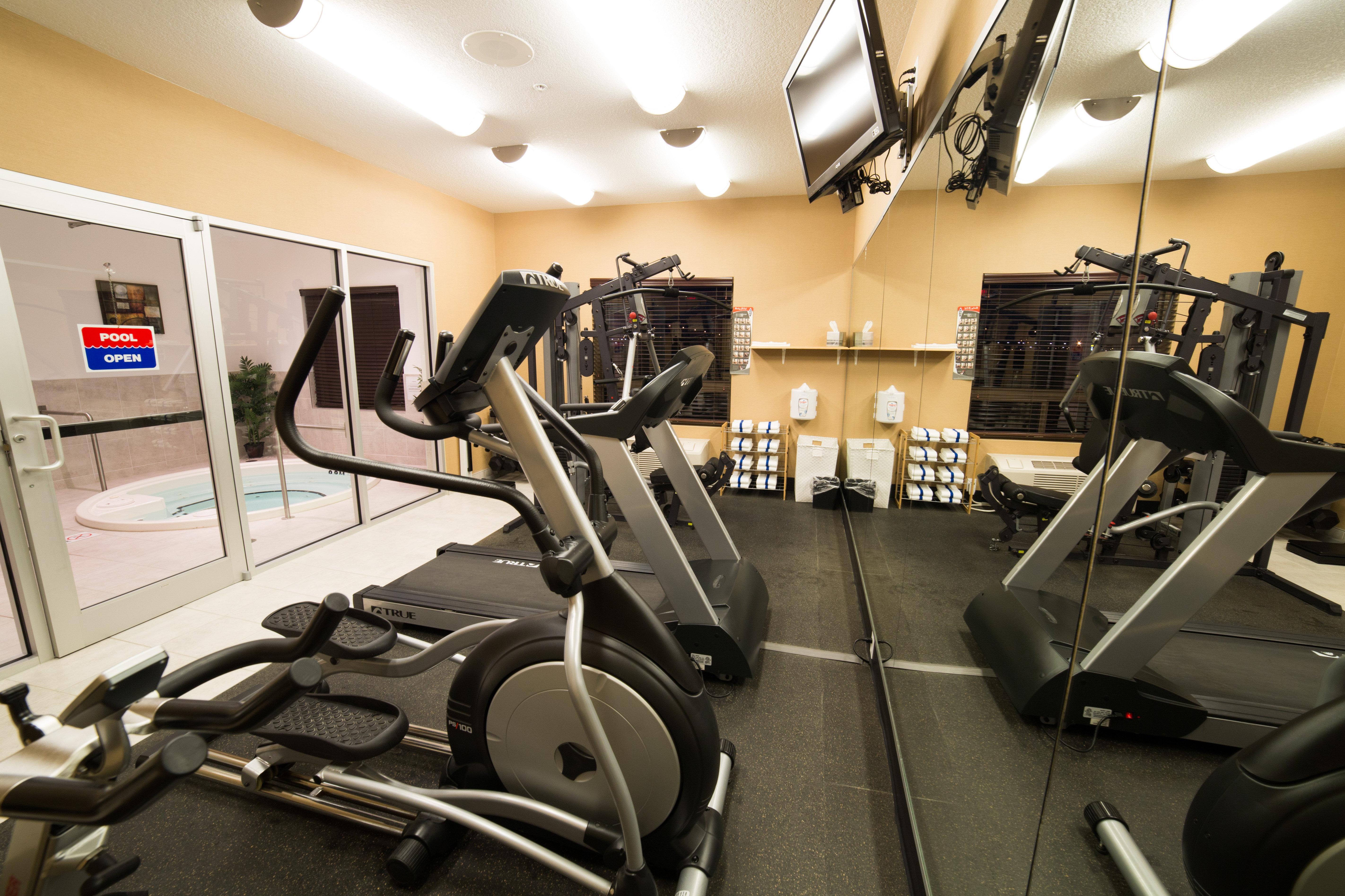 Holiday Inn Express & Suites Whitecourt By Ihg Dış mekan fotoğraf