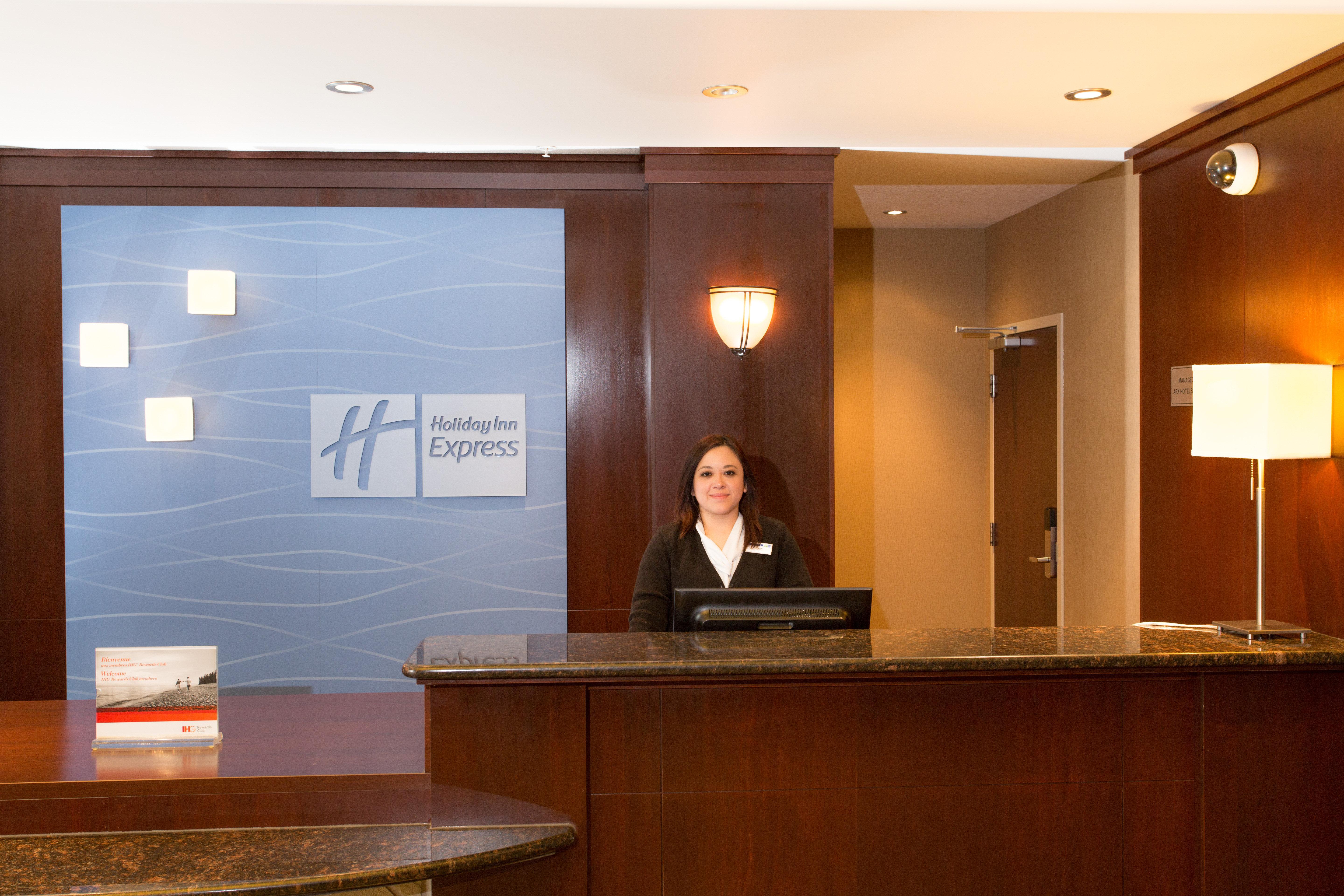 Holiday Inn Express & Suites Whitecourt By Ihg Dış mekan fotoğraf