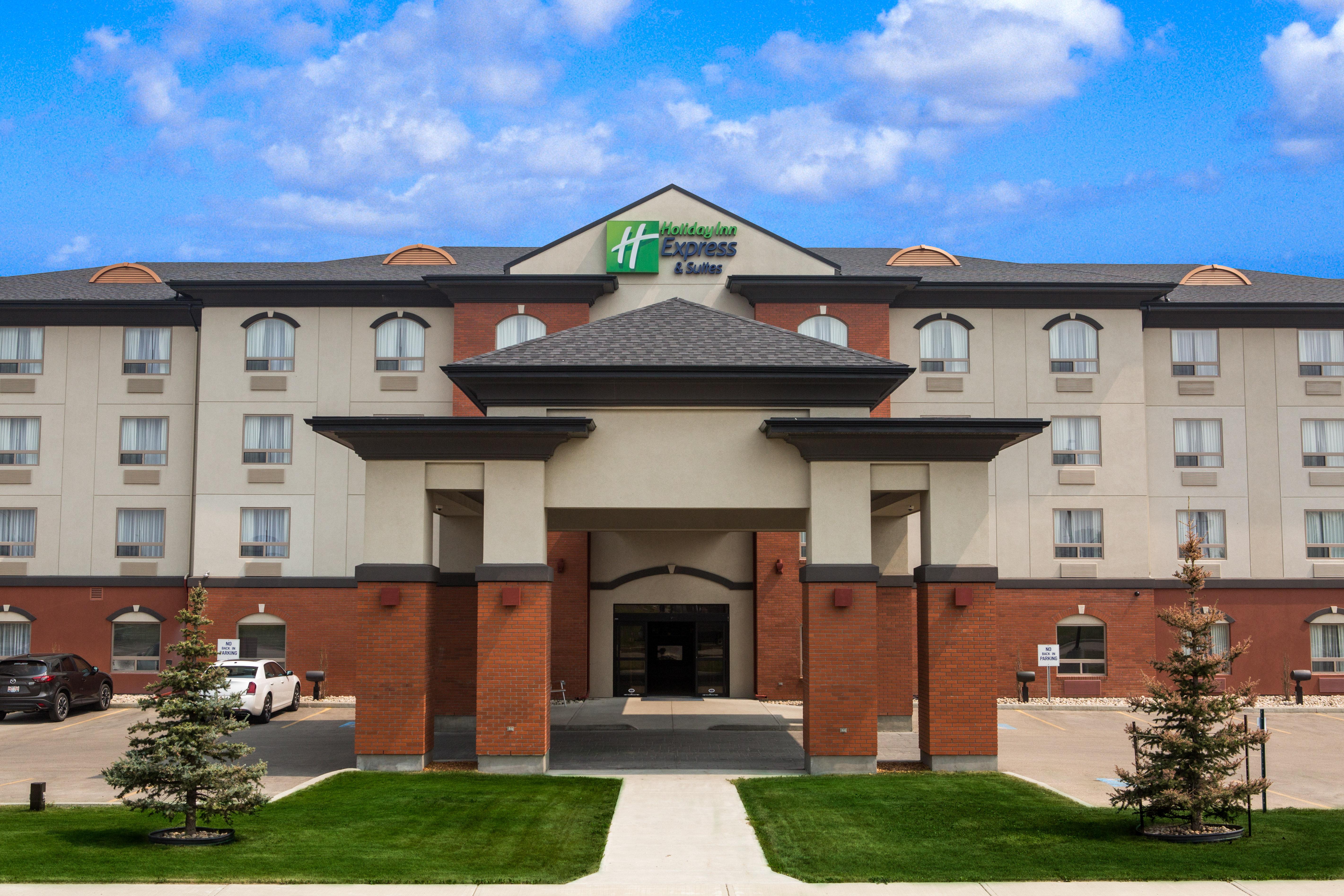 Holiday Inn Express & Suites Whitecourt By Ihg Dış mekan fotoğraf