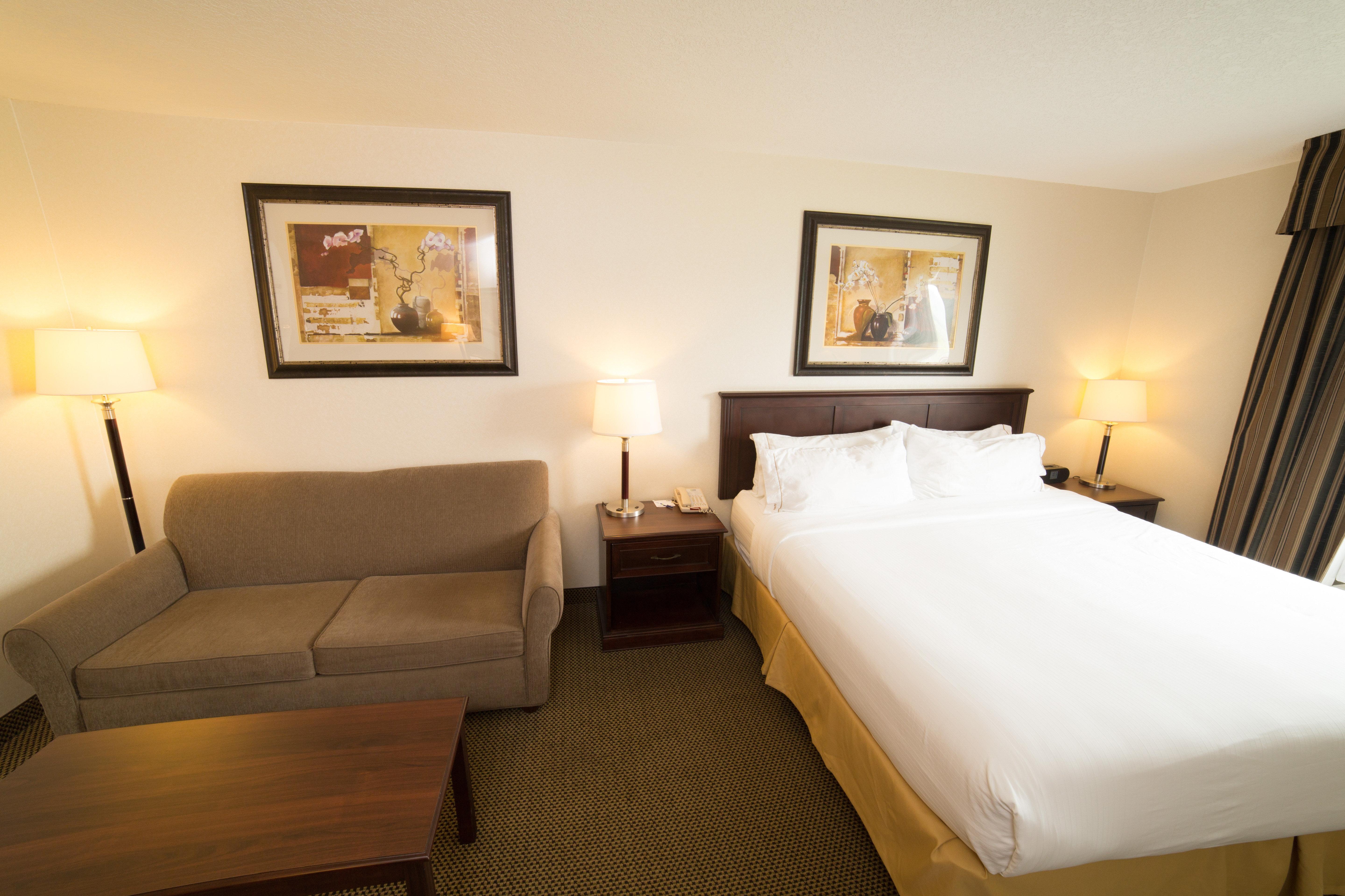 Holiday Inn Express & Suites Whitecourt By Ihg Dış mekan fotoğraf
