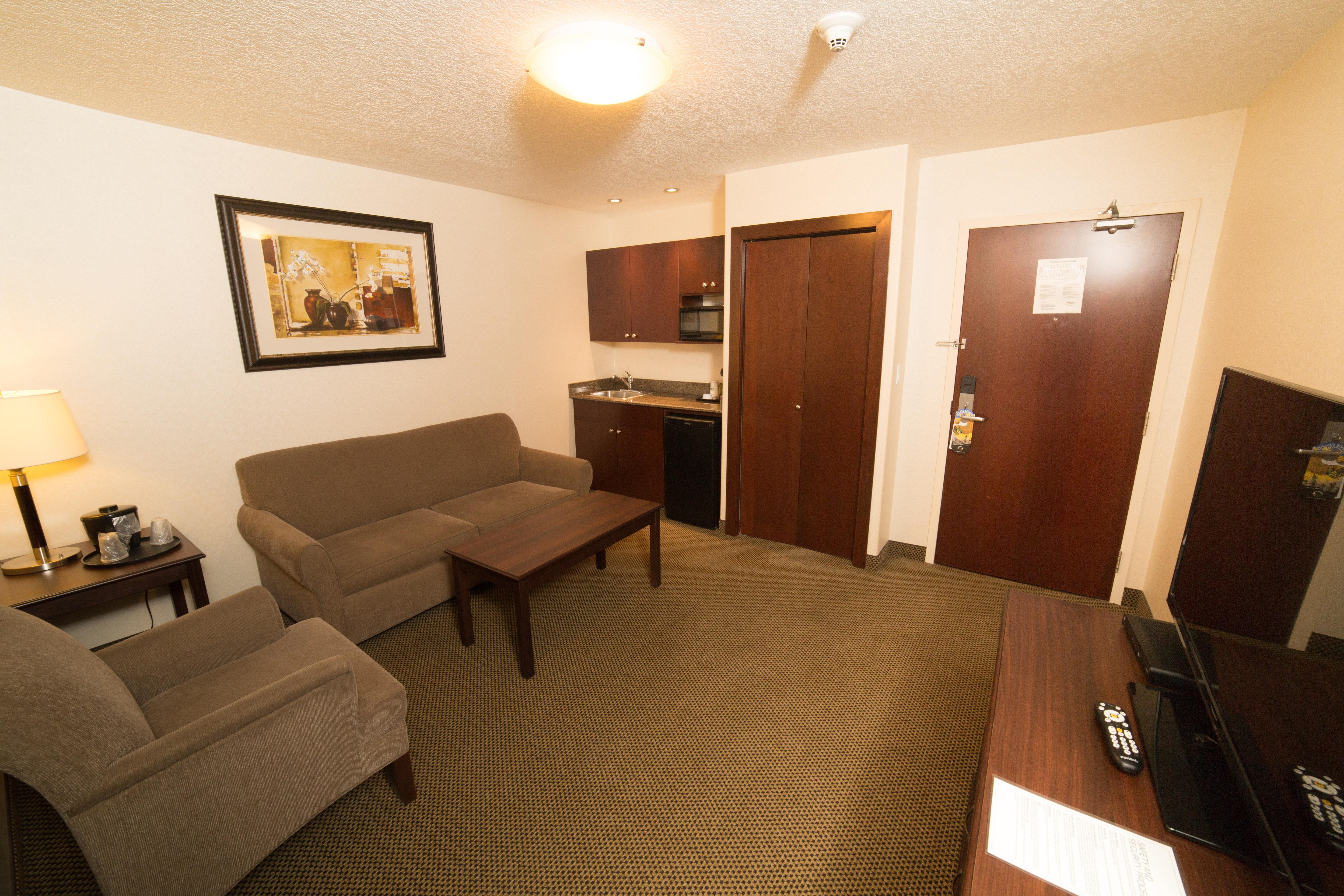 Holiday Inn Express & Suites Whitecourt By Ihg Dış mekan fotoğraf