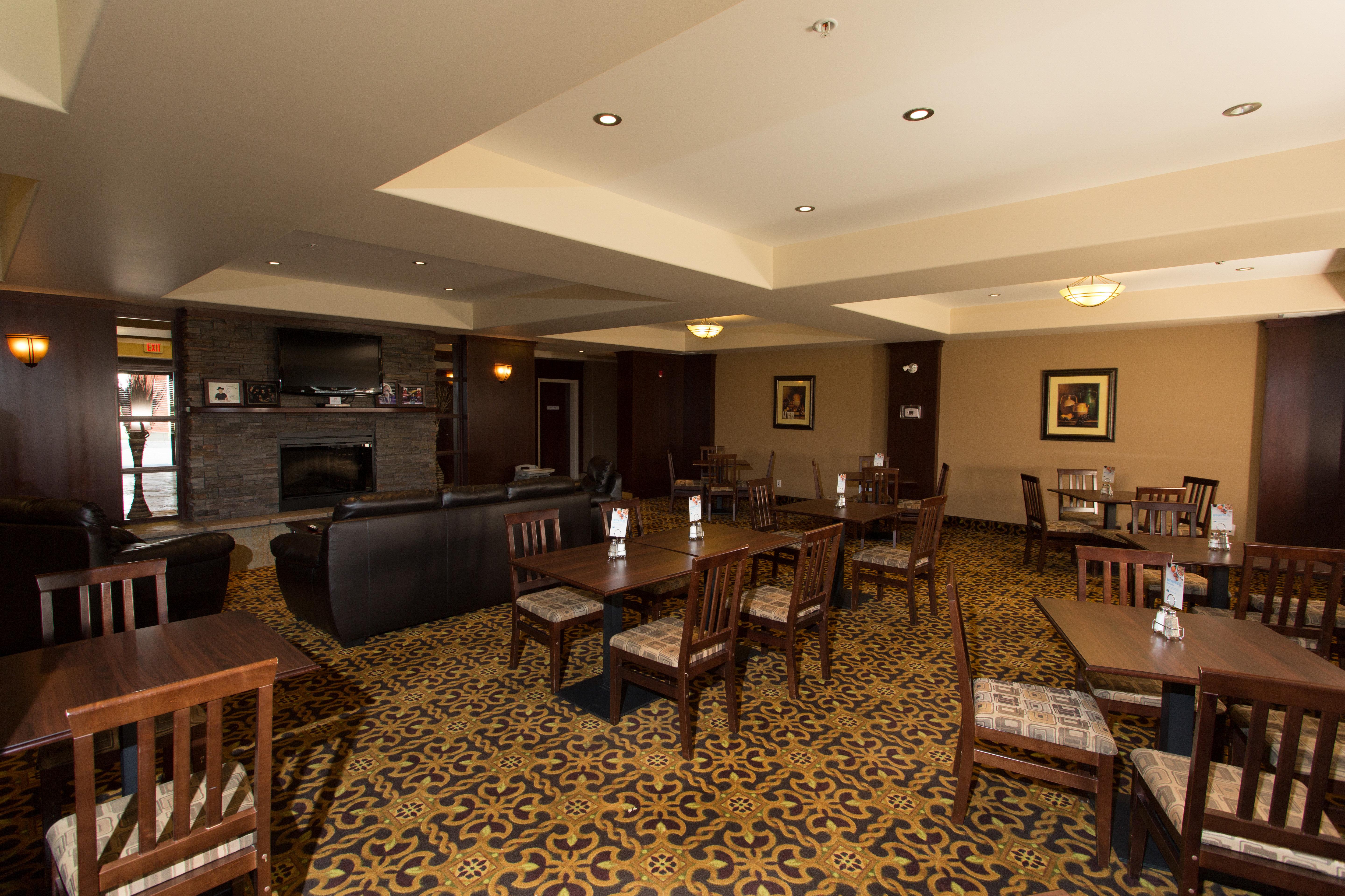 Holiday Inn Express & Suites Whitecourt By Ihg Dış mekan fotoğraf