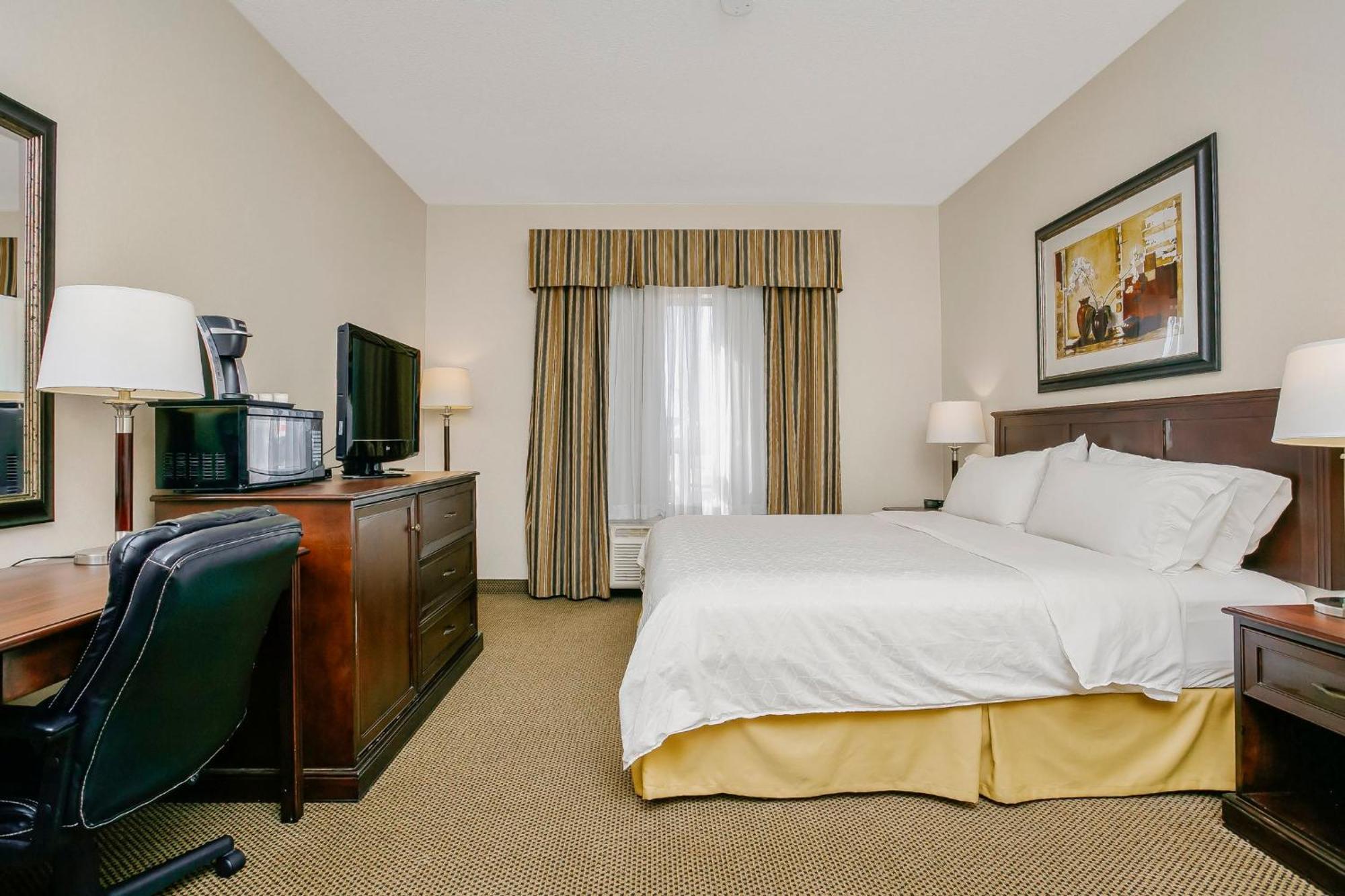 Holiday Inn Express & Suites Whitecourt By Ihg Dış mekan fotoğraf