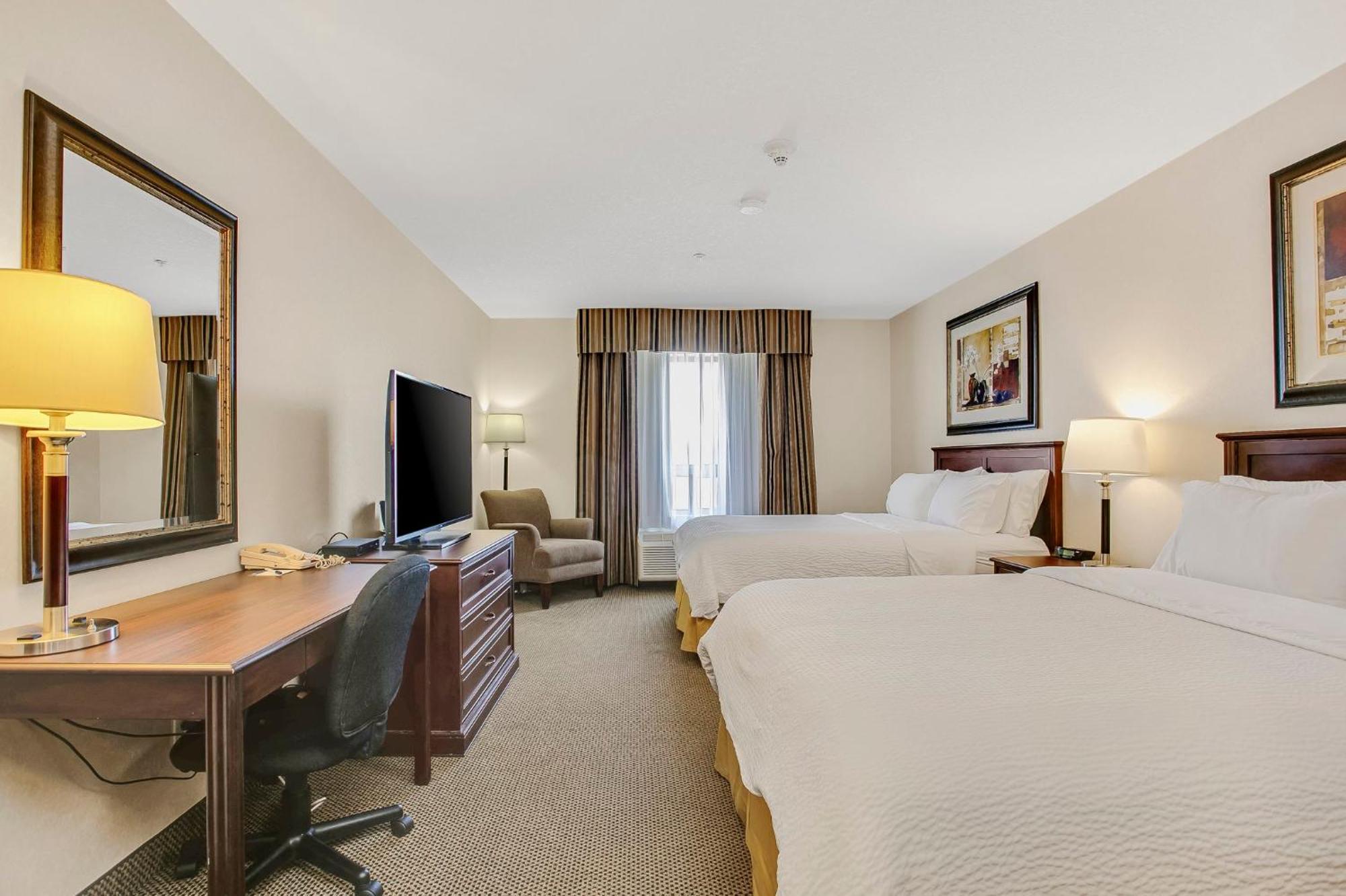 Holiday Inn Express & Suites Whitecourt By Ihg Dış mekan fotoğraf