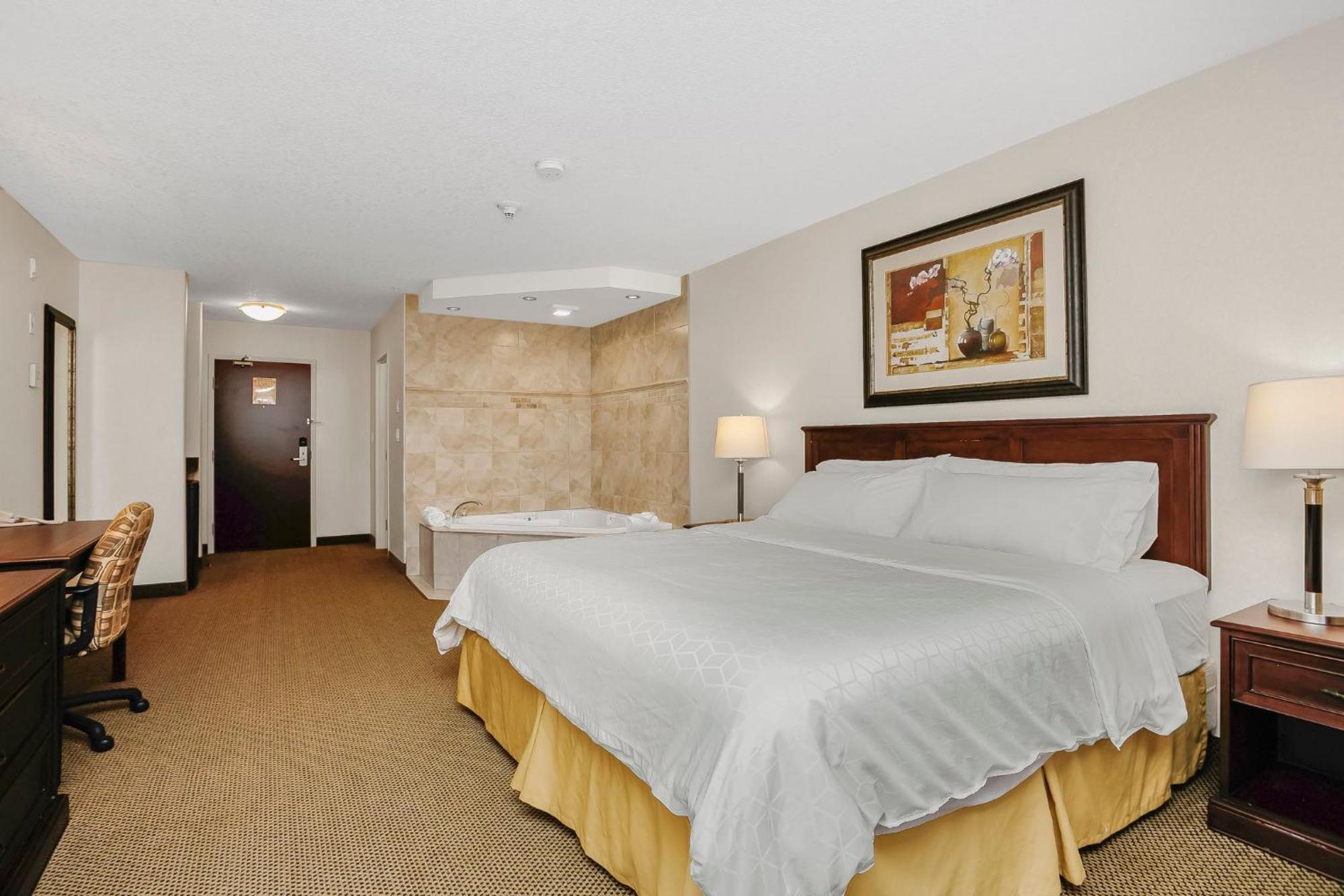 Holiday Inn Express & Suites Whitecourt By Ihg Dış mekan fotoğraf