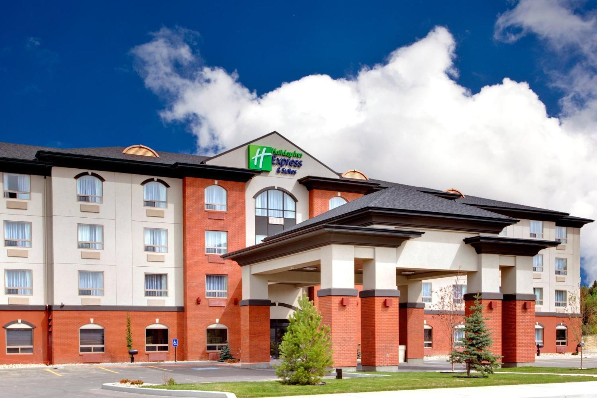 Holiday Inn Express & Suites Whitecourt By Ihg Dış mekan fotoğraf