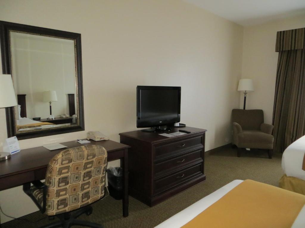 Holiday Inn Express & Suites Whitecourt By Ihg Oda fotoğraf